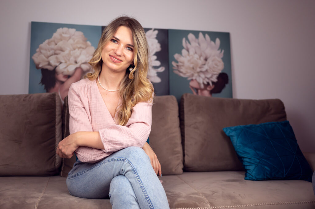 Fotografie de Branding Personal Poze Business Super Rebecca Sedinte foto Bucuresti