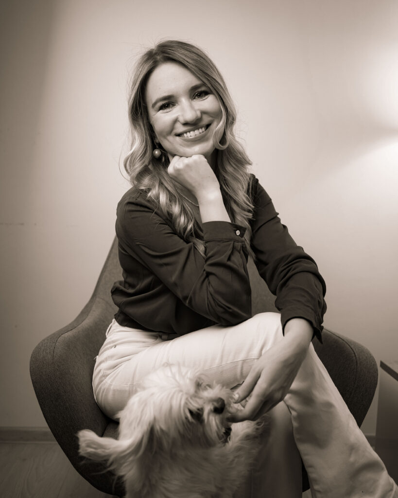 Fotografie de Branding Personal Poze Business Super Rebecca Sedinte foto Bucuresti