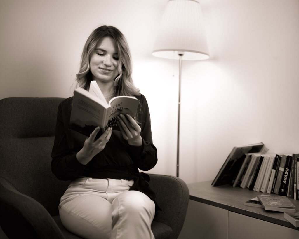 Fotografie de Branding Personal Poze Business Super Rebecca Sedinte foto Bucuresti