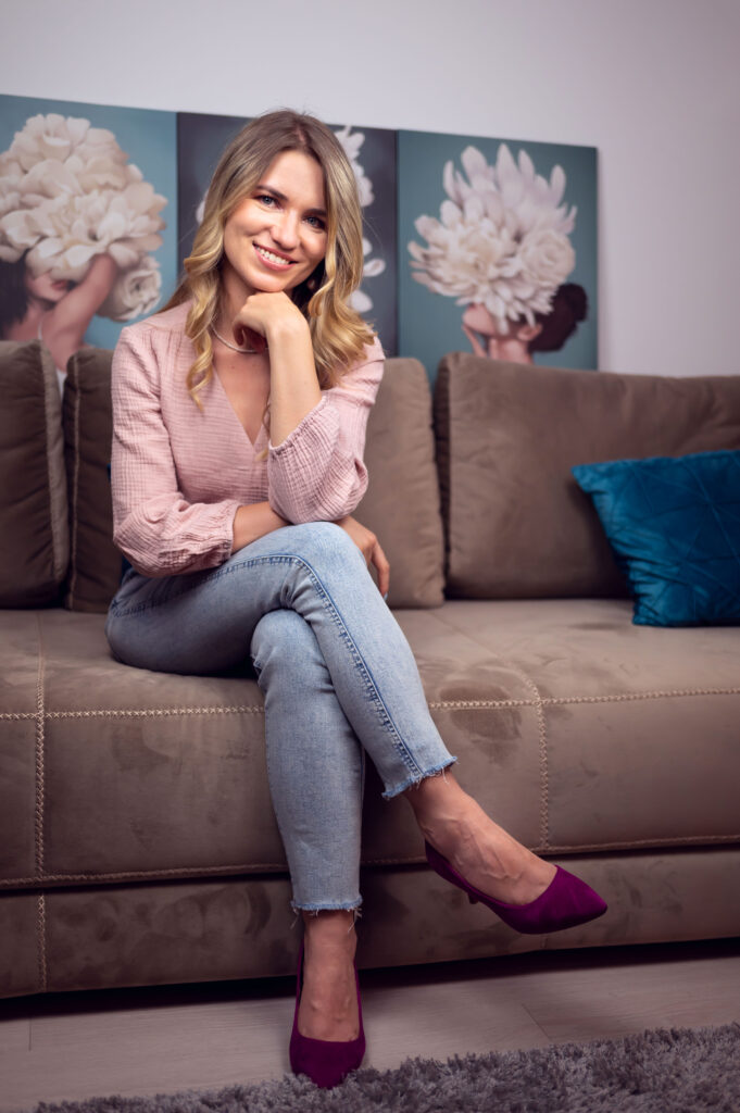 Fotografie de Branding Personal Poze Business Super Rebecca Sedinte foto Bucuresti